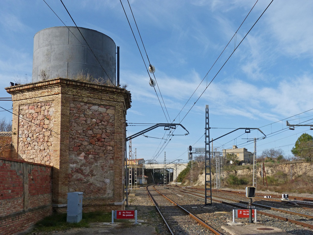 aguada railway station free photo