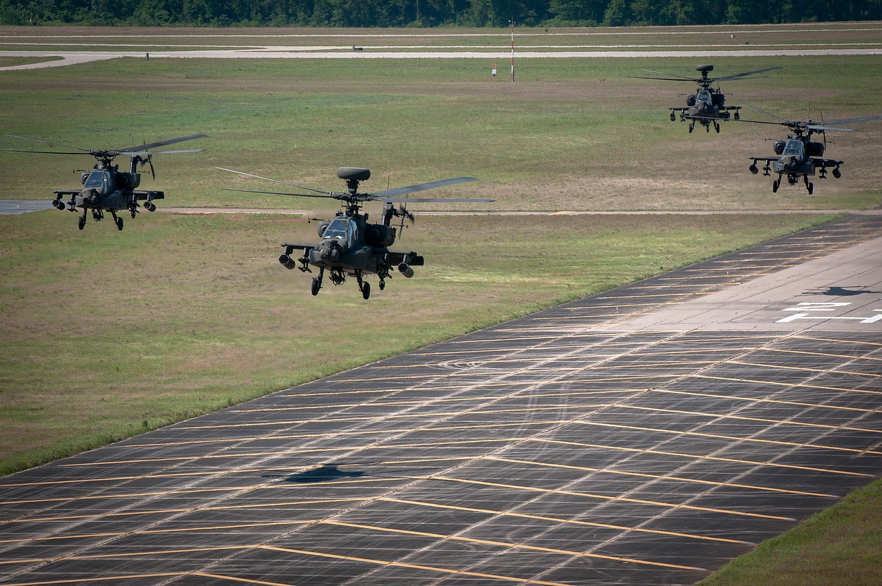 ah-64d apache helicopter free photo