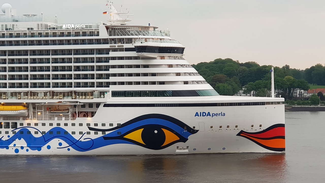 aidaperla  aida  cruise ship free photo