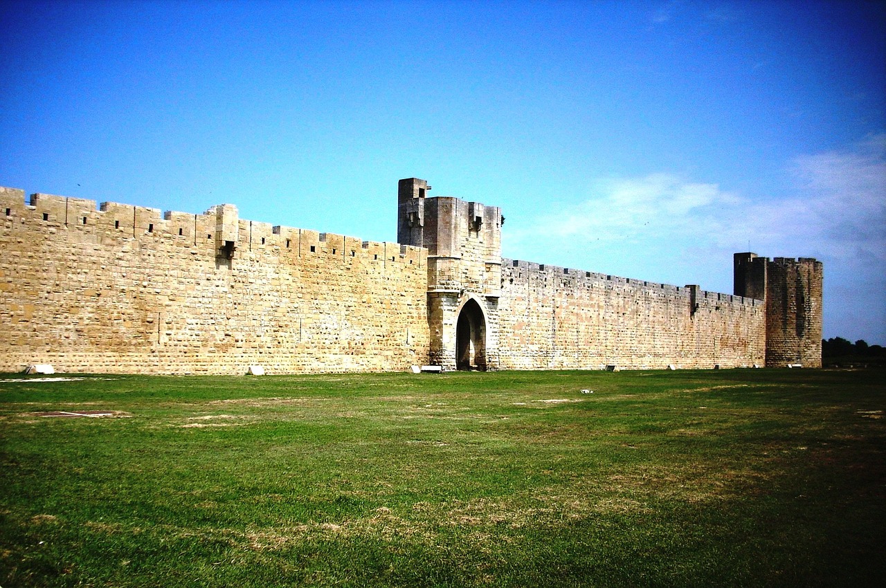 aigues mortes wall city wall free photo