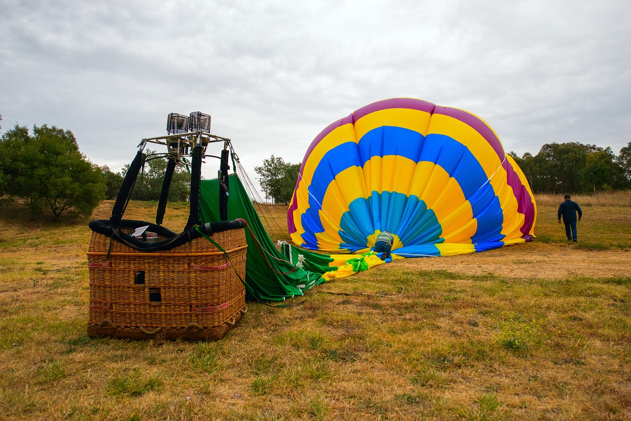 air balloon landing field free photo