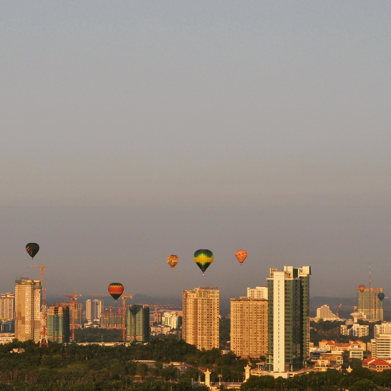 air balloon aerostat city free photo