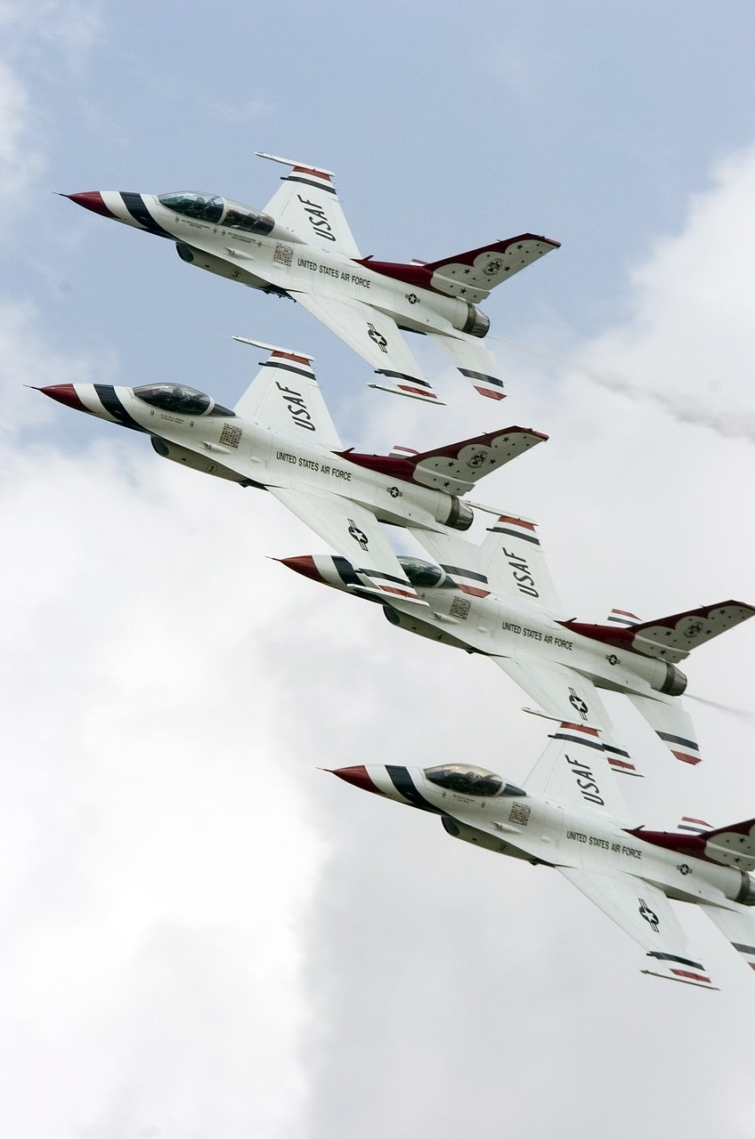 air show thunderbirds diamond formation free photo