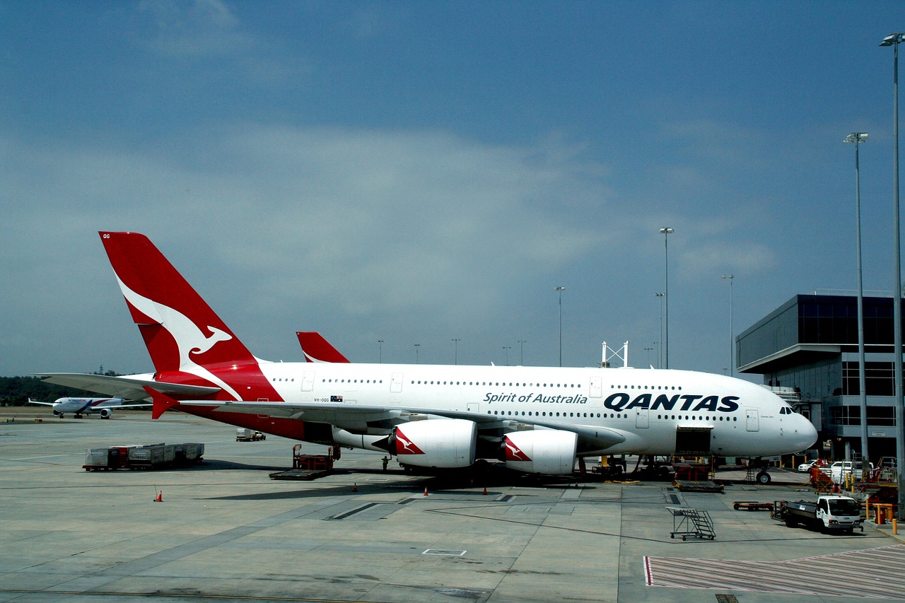 airbus a380 qantas free photo