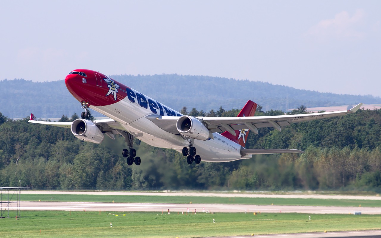 airbus a330 edelweiss airport zurich free photo