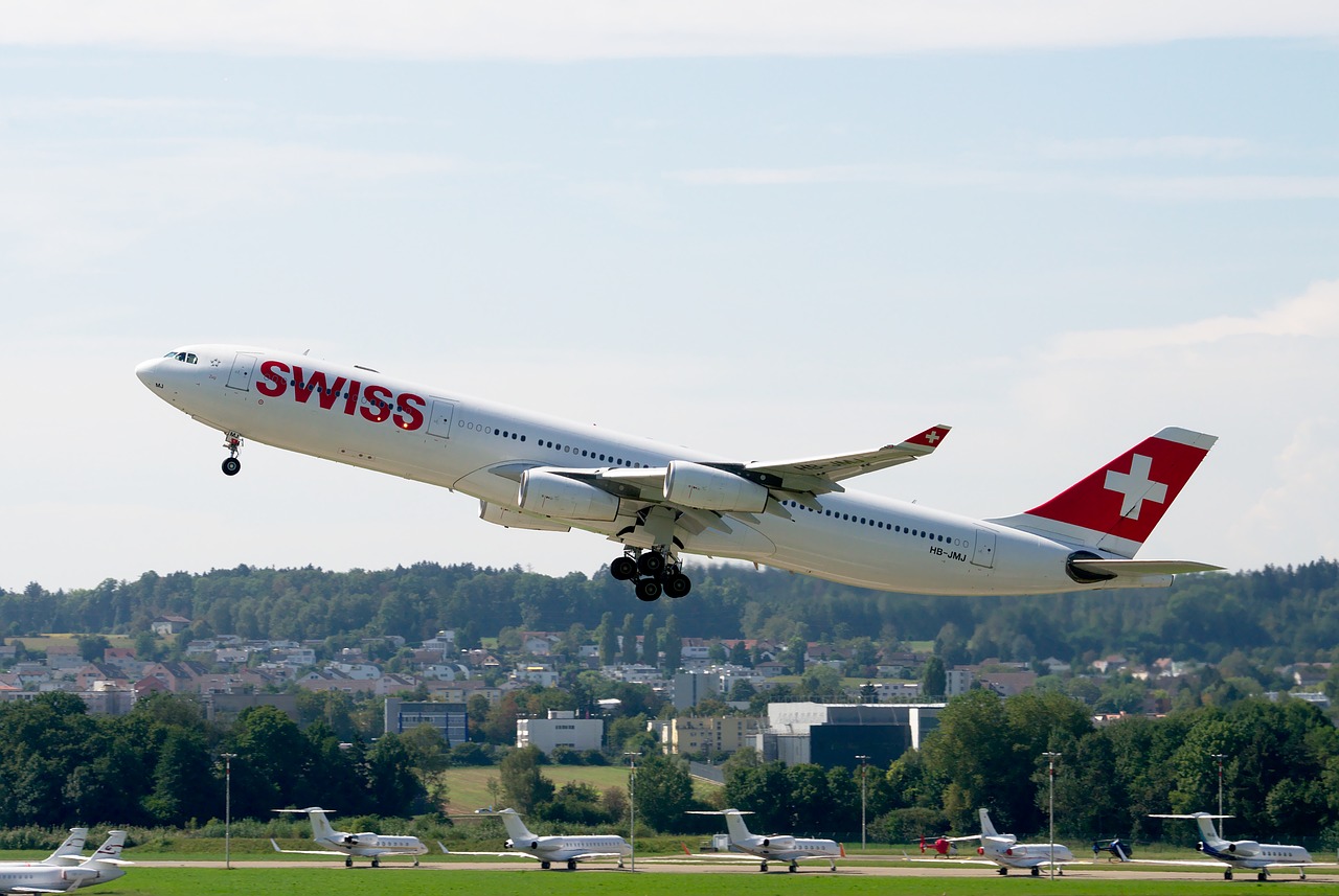 airbus a340 swiss airlines airport zurich free photo