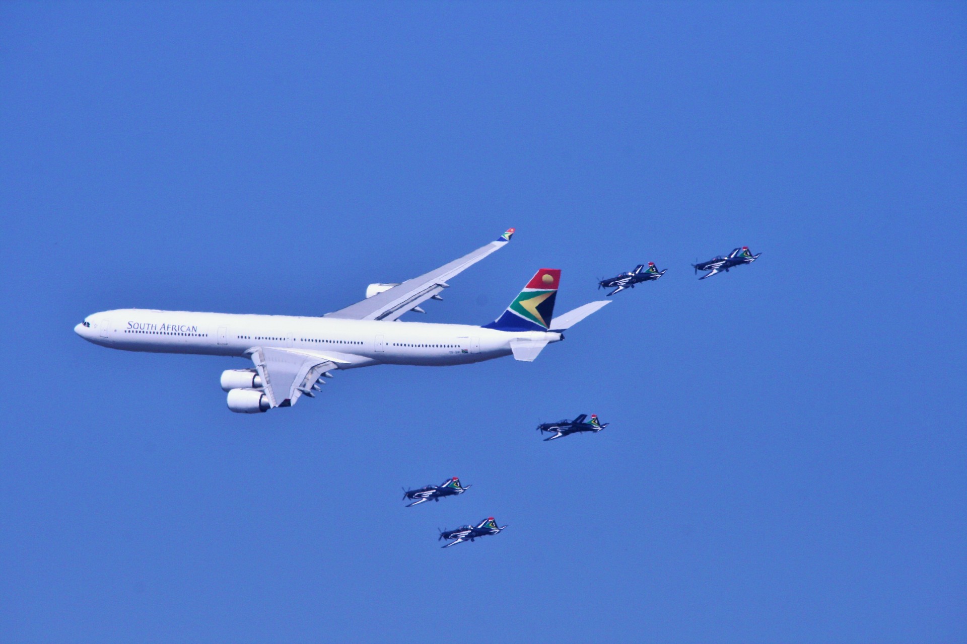 jets flypast formation free photo