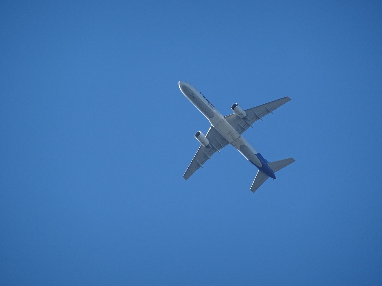 aircraft pasagierflugzeug sky free photo