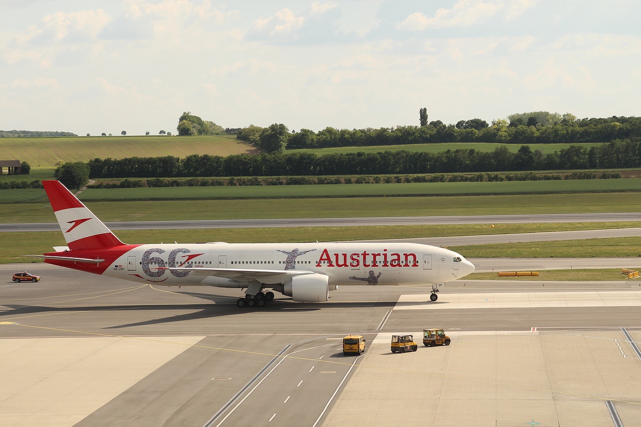 aircraft  scoff  austria airlines free photo