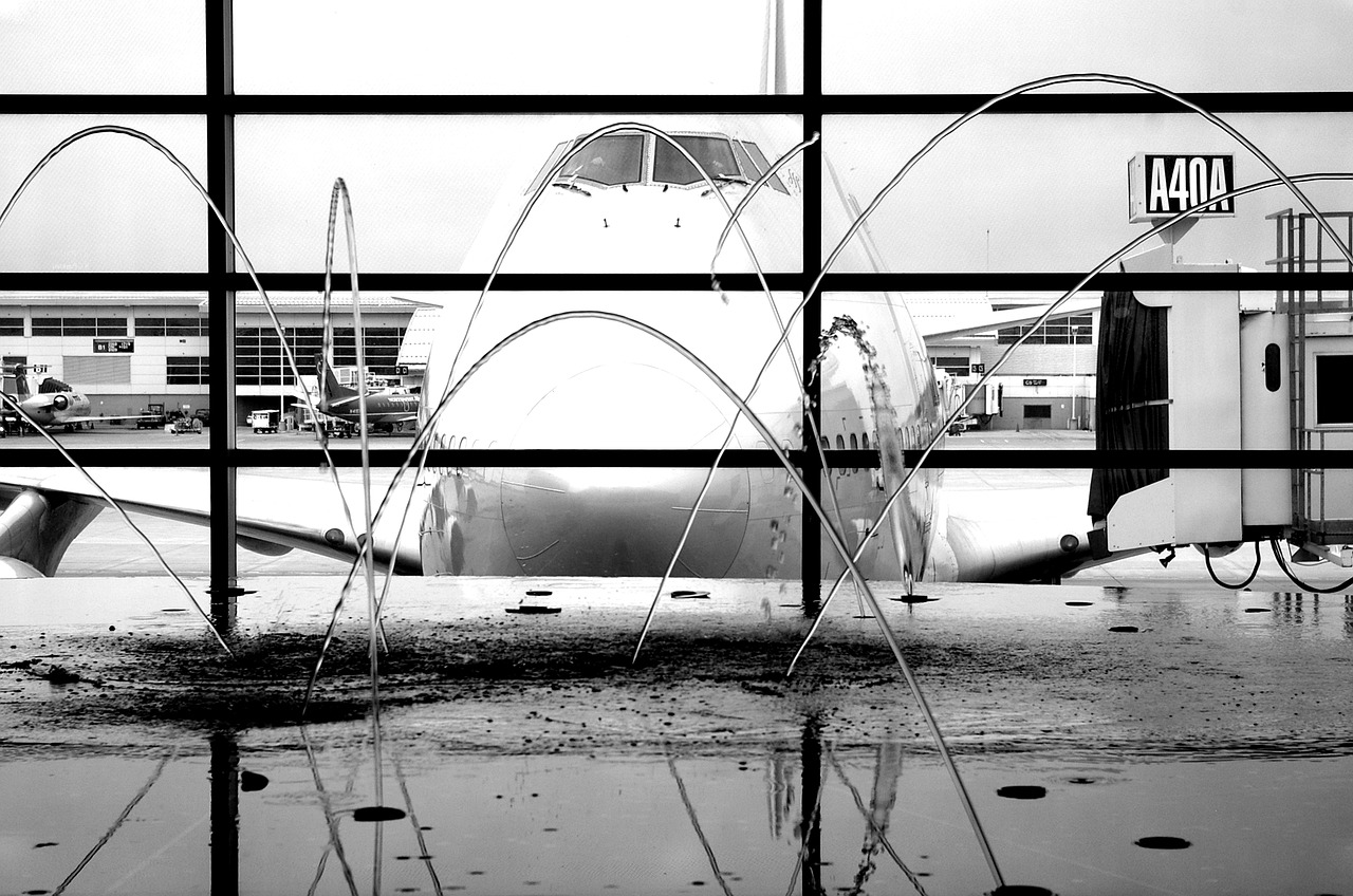 aircraft  fountain  airport free photo