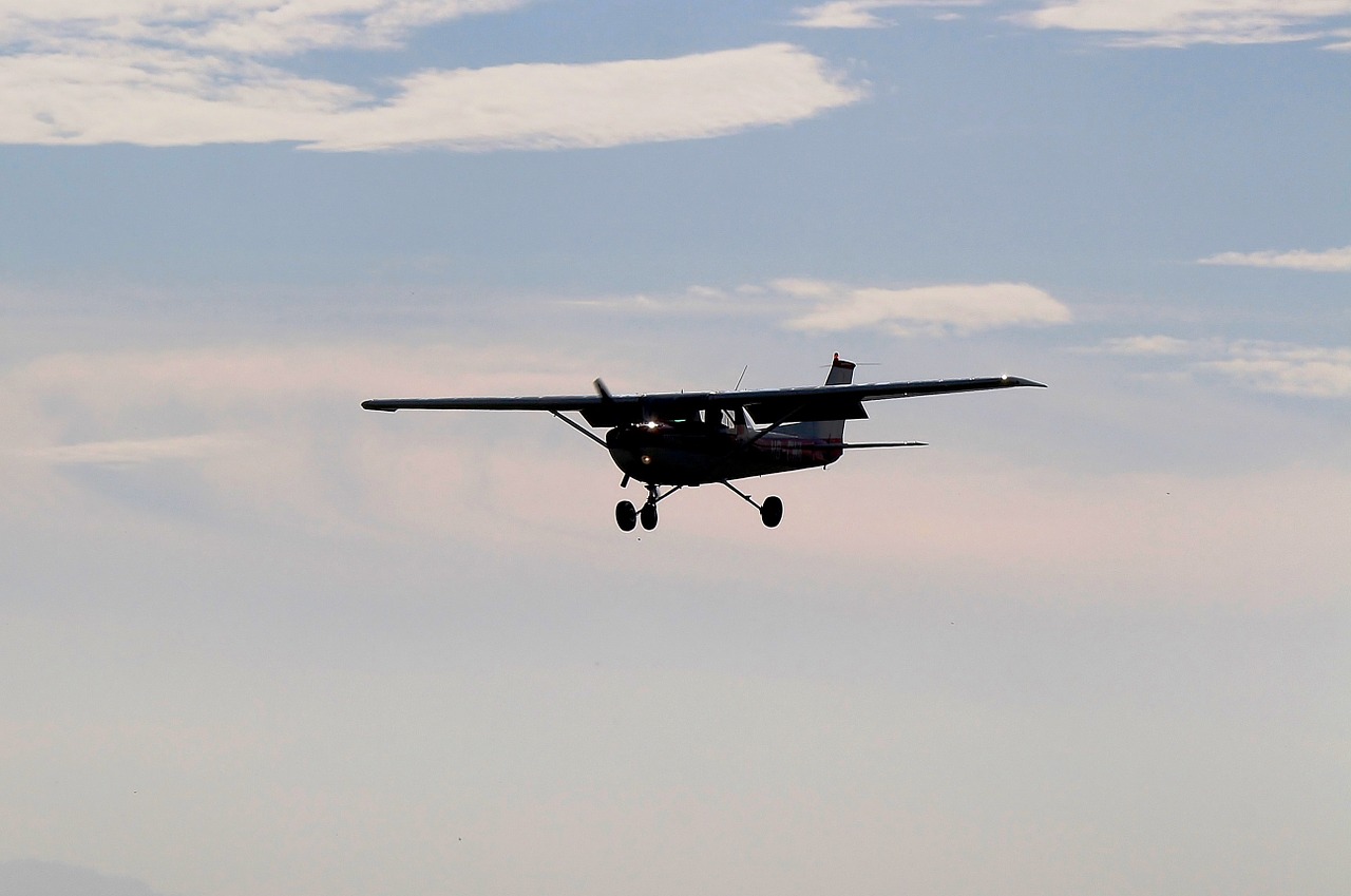 aircraft cessna back light free photo