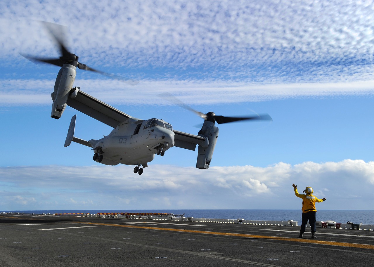 aircraft plane landing free photo