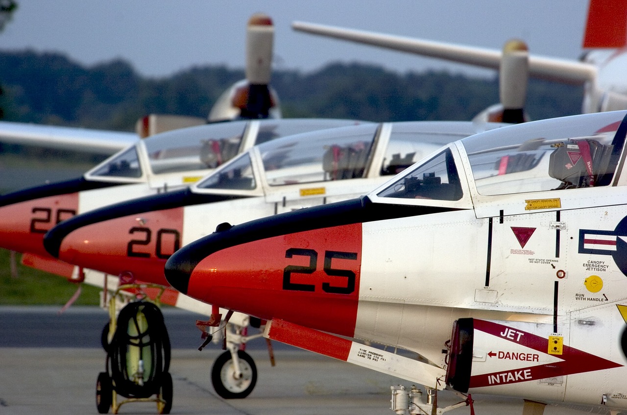 aircraft military t-2c free photo