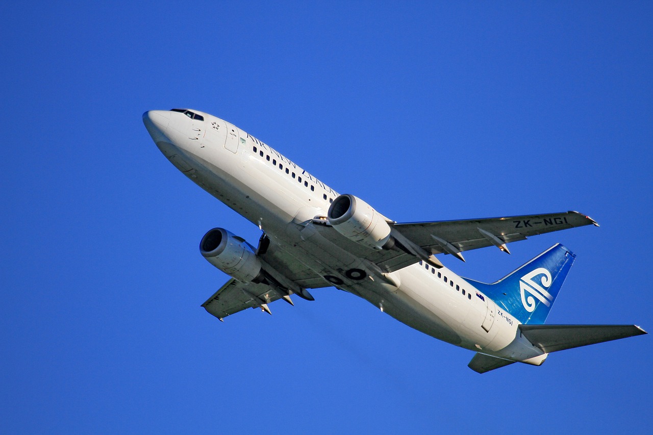 aircraft take-off air new zealand boeing 737-319 free photo