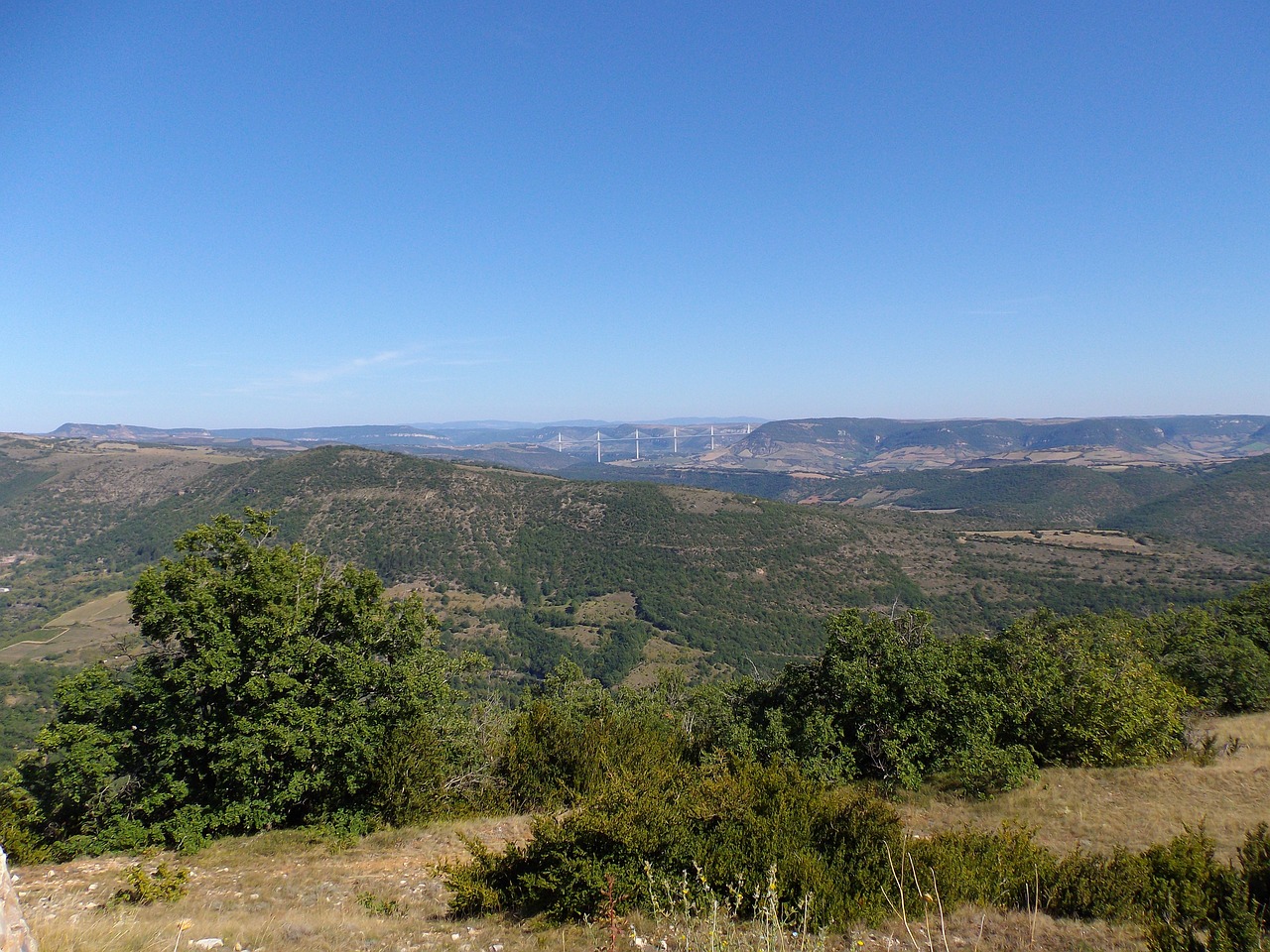 aire de montjaux landscape viaduc de millau free photo