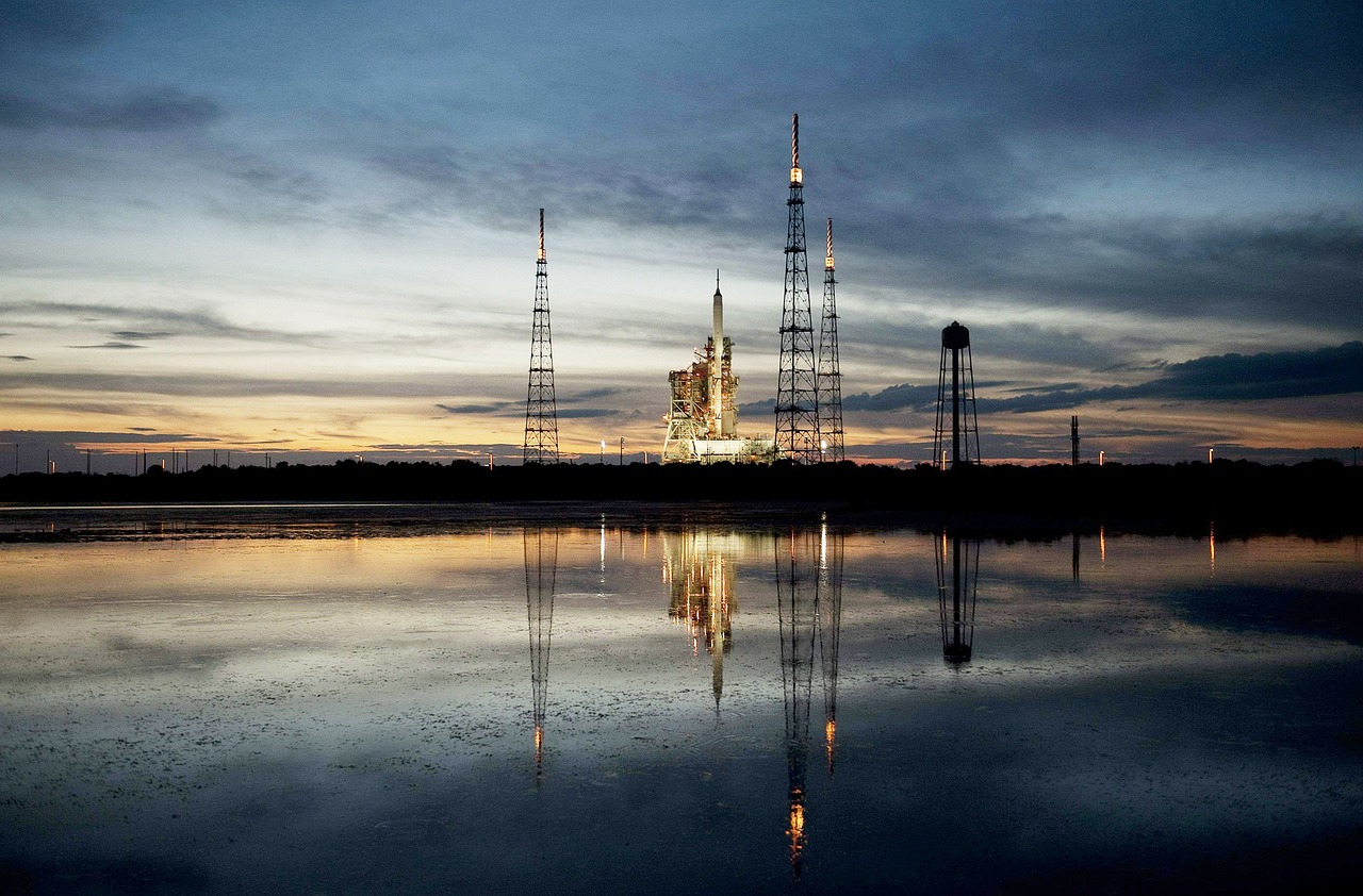 aires i-x rocket launch pad free photo