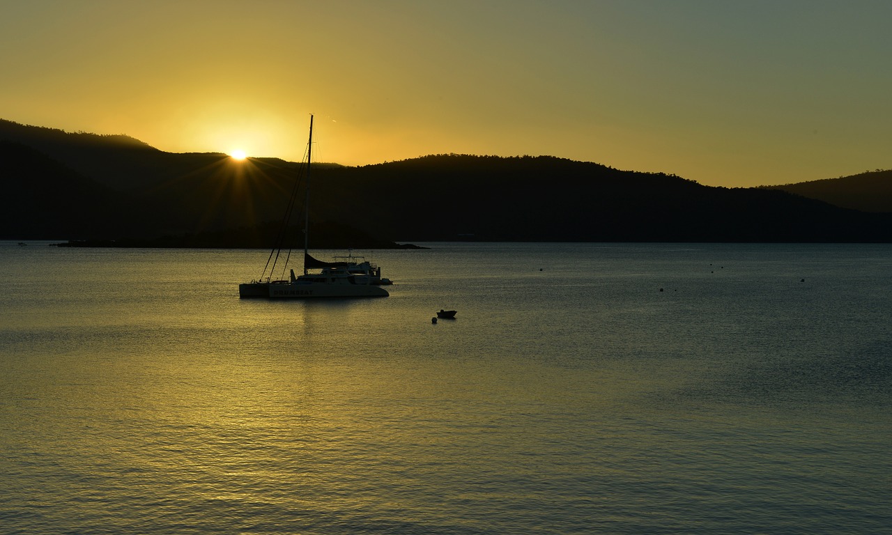 airlie beach ship sunset free photo
