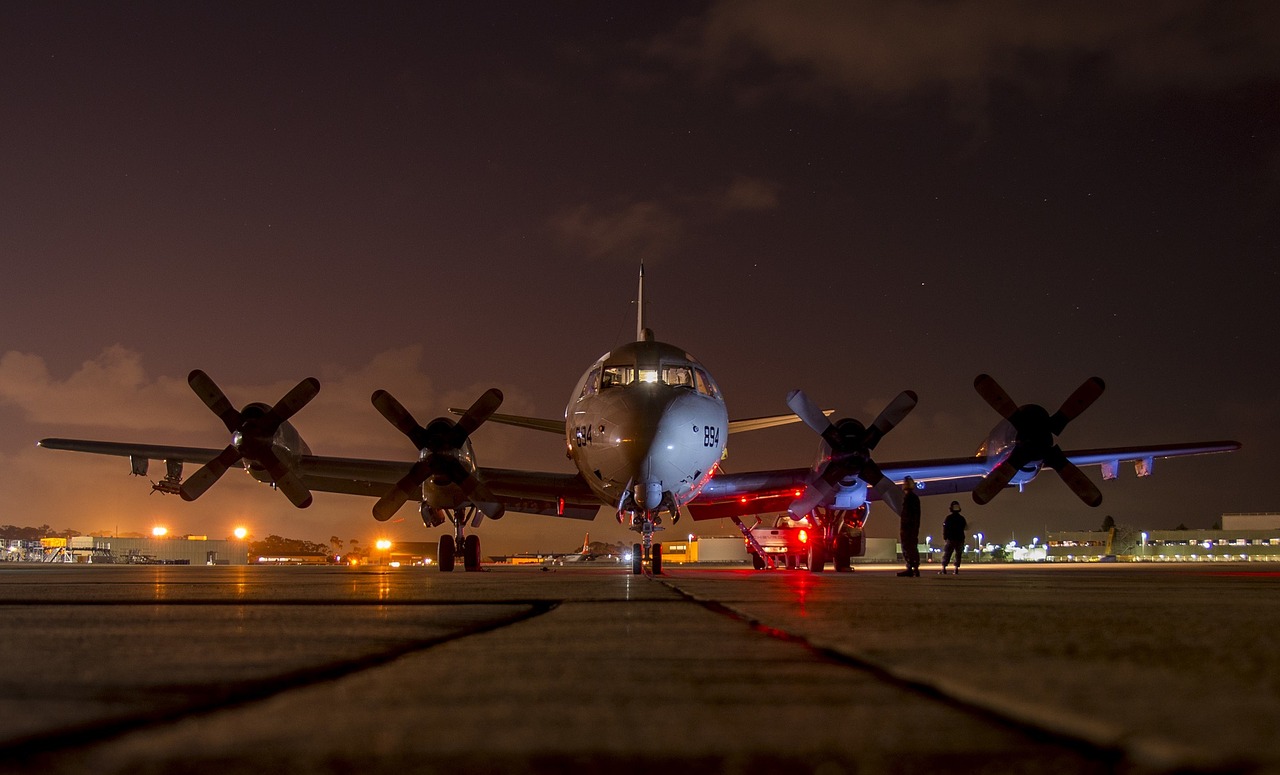 airplane preflight night free photo