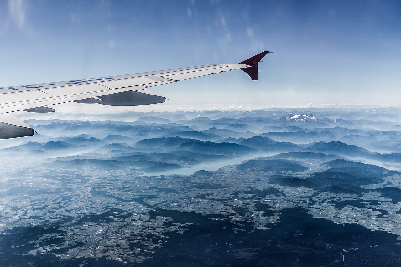 airplane wing flying free photo