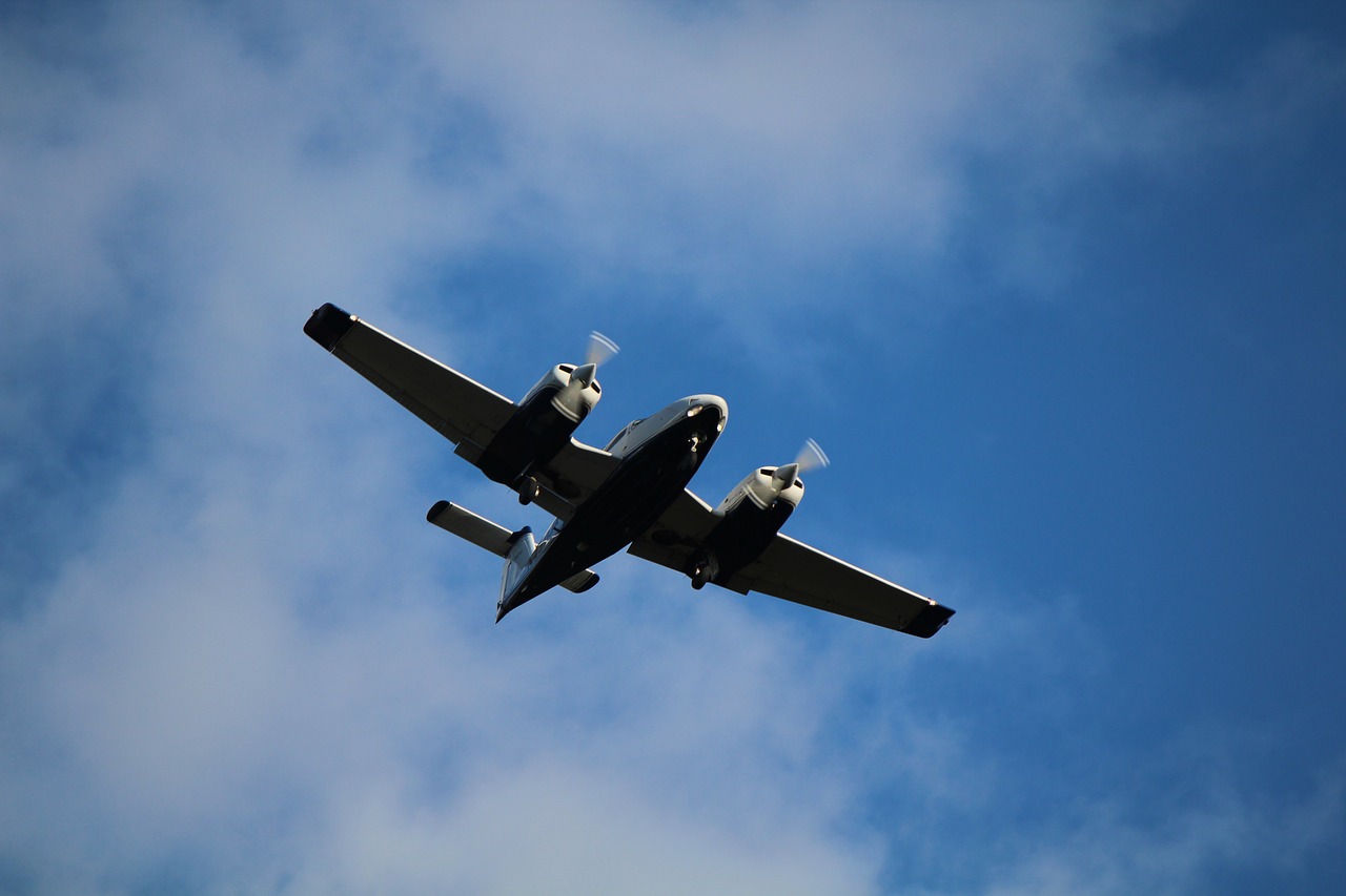 airplane  propeller  flying free photo