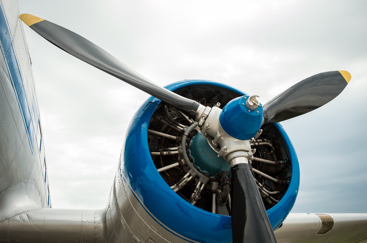 airplane  engine  flight free photo