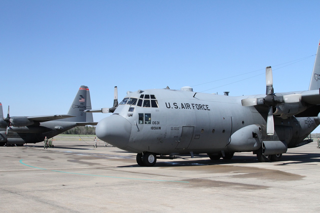 airplane c-130 military free photo