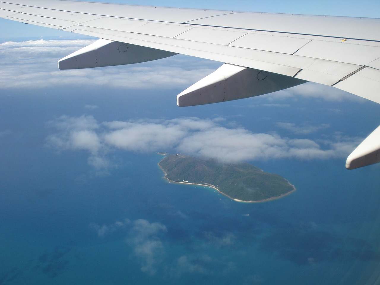 airplane wing island australia free photo