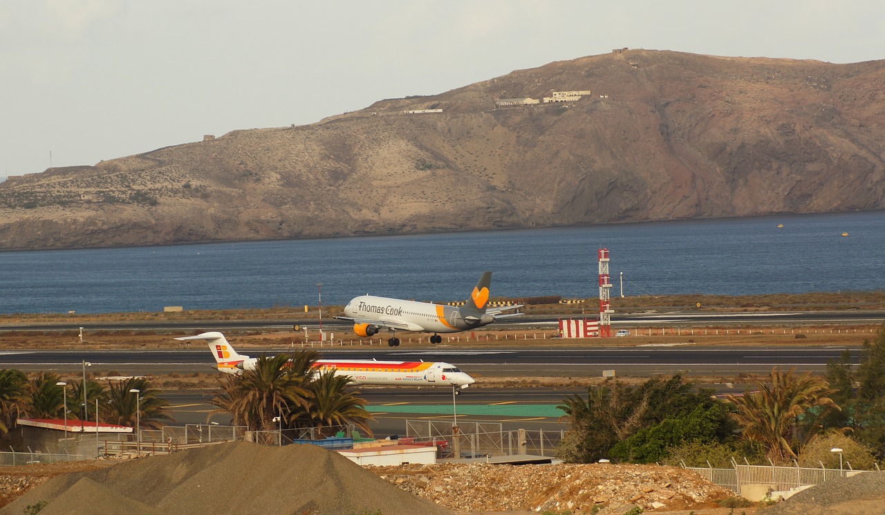 airport the palmas free photo