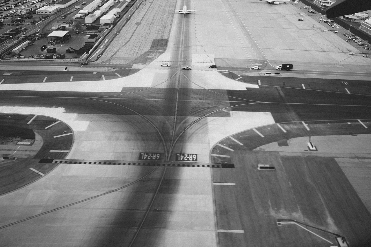 airport runway tarmac free photo
