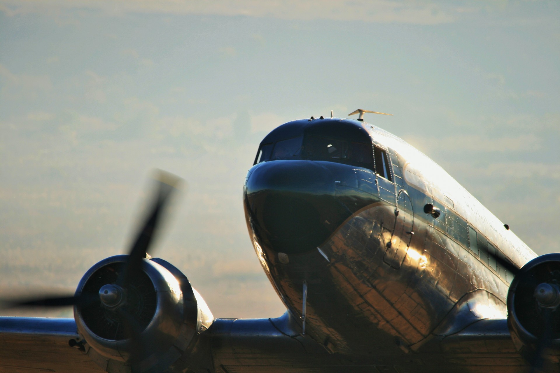aircraft fixed wing dc-3 free photo