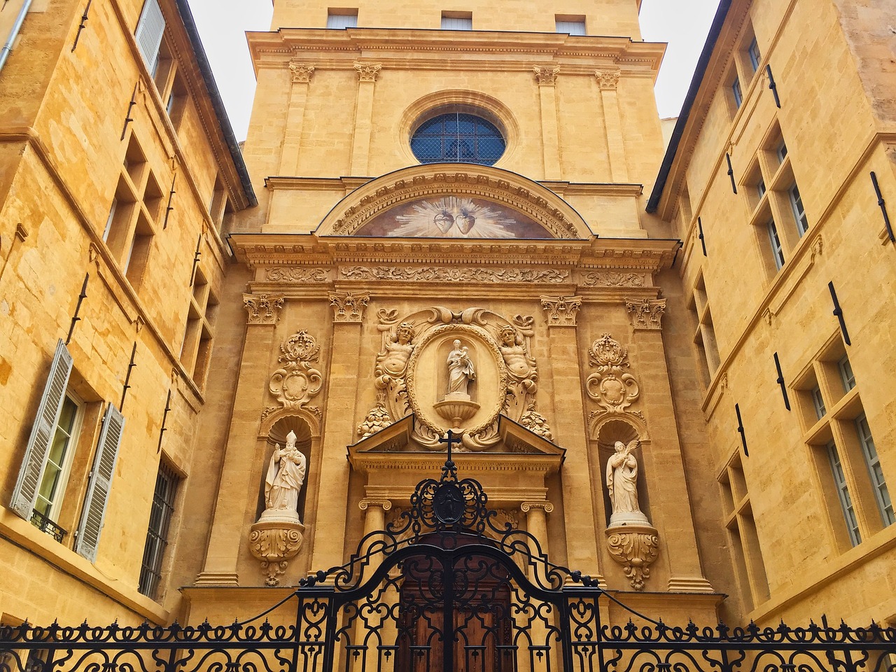 aix-en-provence architecture travel free photo