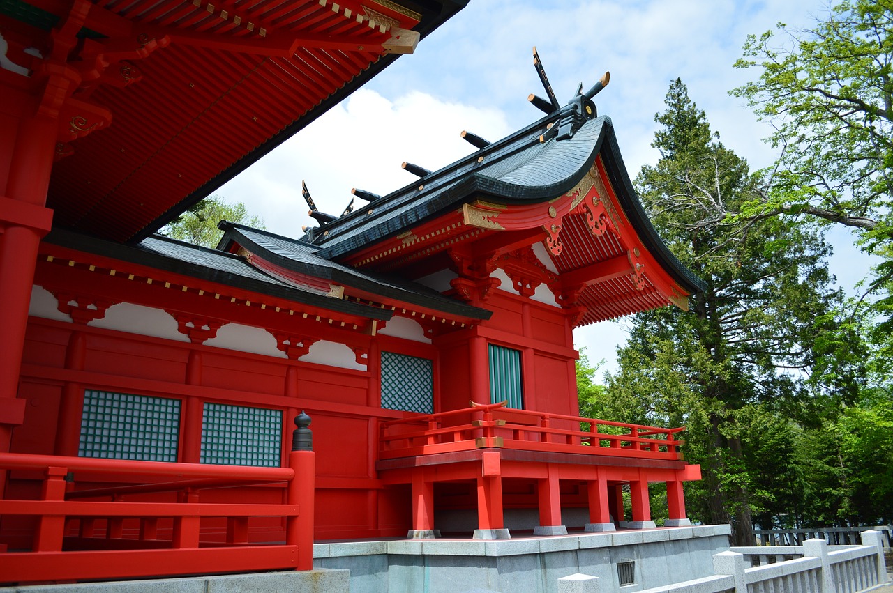 akagi-jinja temple building free photo