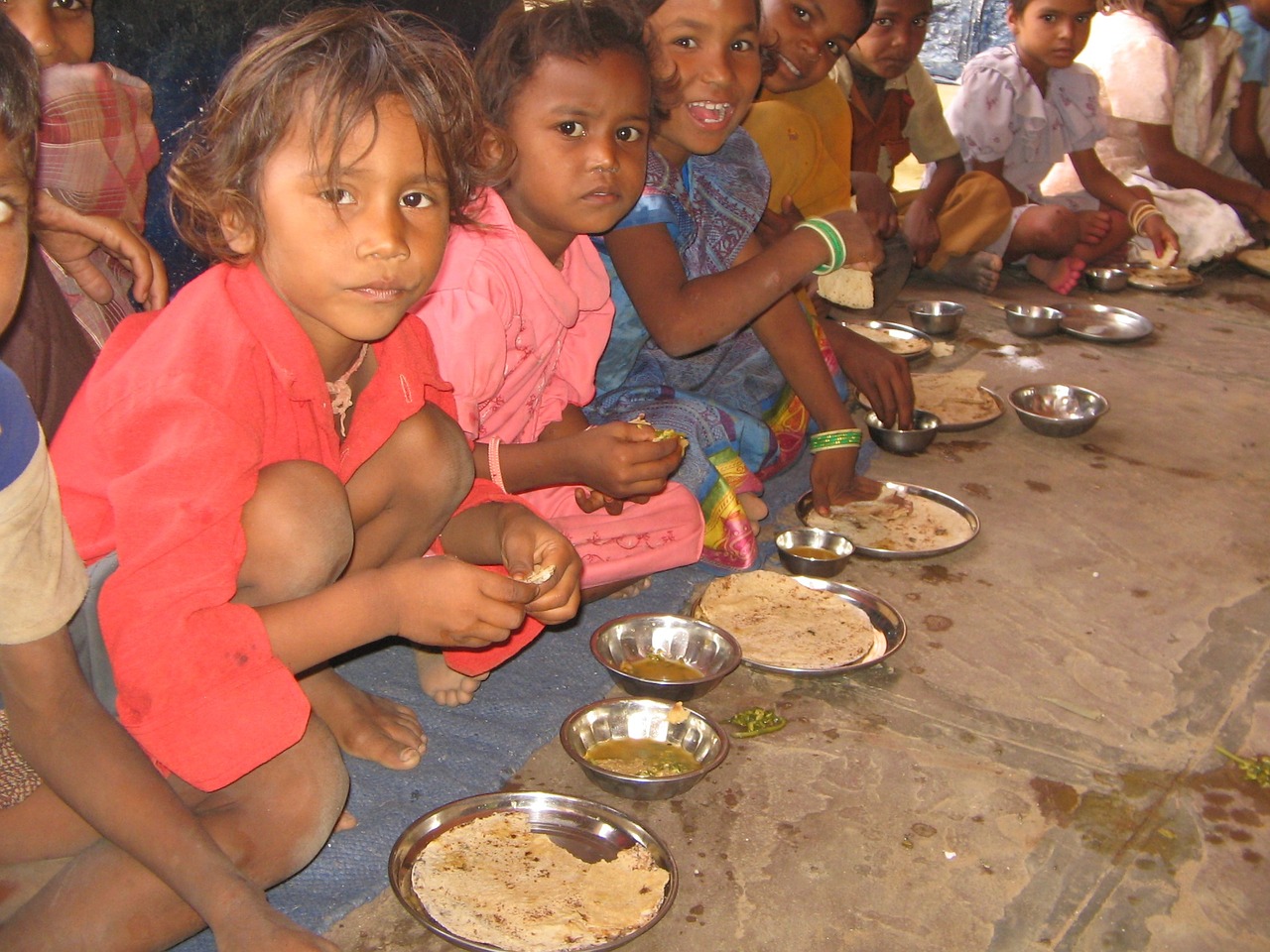 akshaya patra rajasthan mid-day meal in rajasthan decentralized kitchen free photo