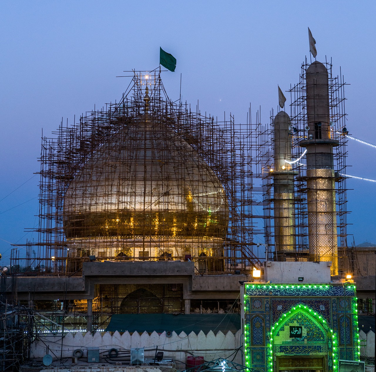 al-askari mosque repairs minarets free photo