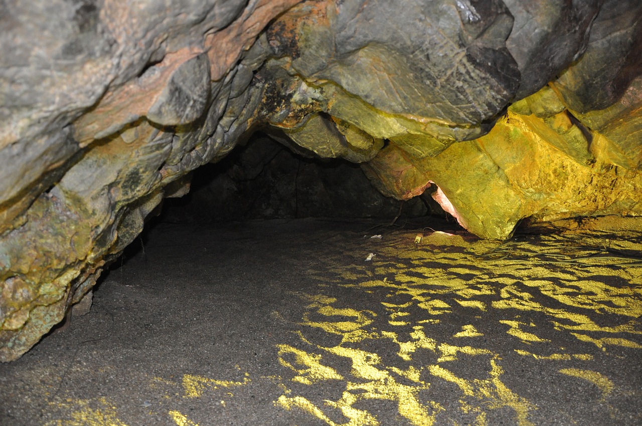 alanya stalactite cave free photo