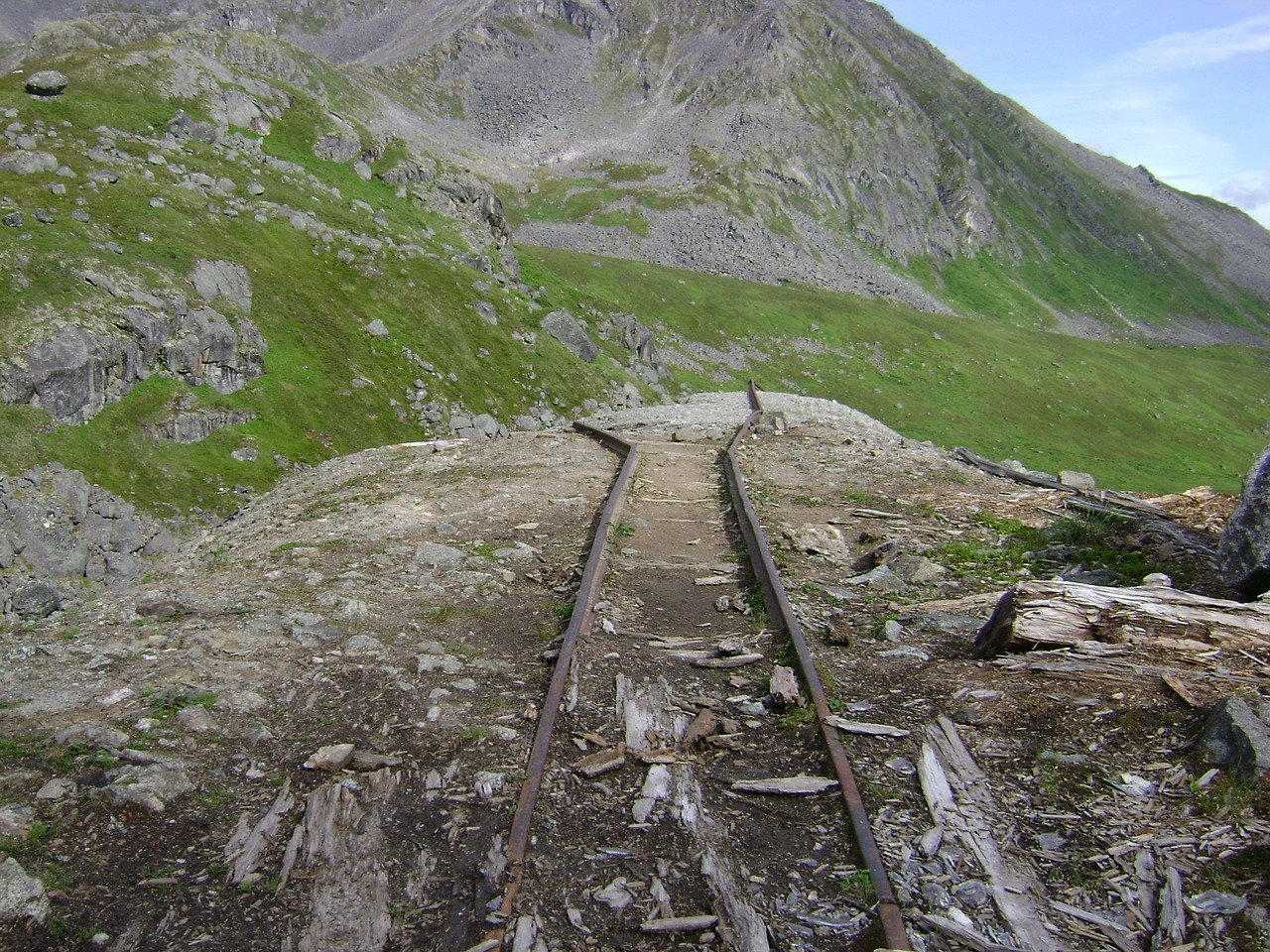 alaska train tracks free photo