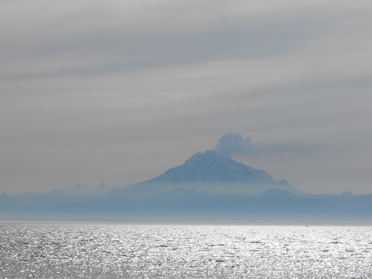 alaska sea mountain free photo