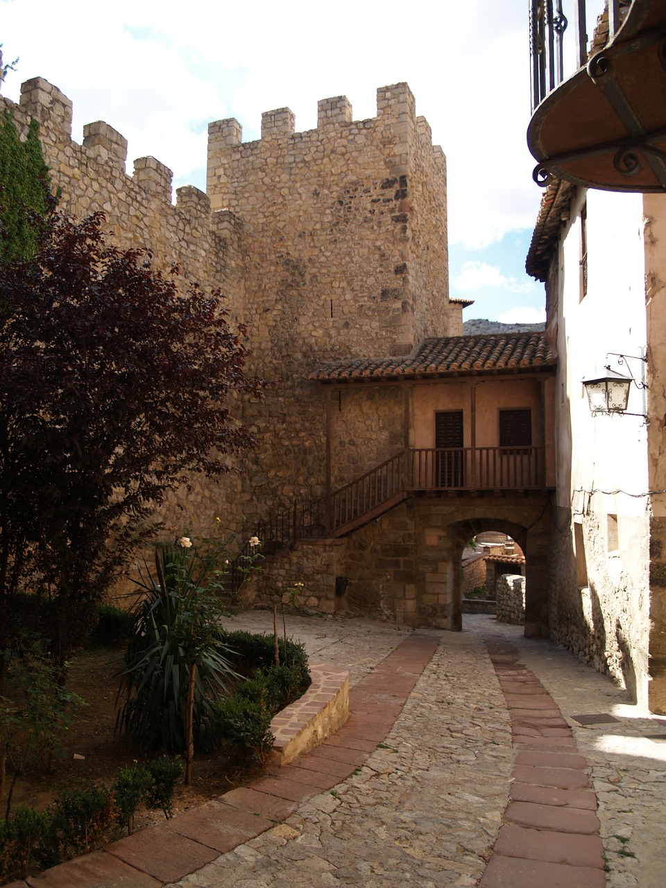 albarracín medieval village typical street free photo