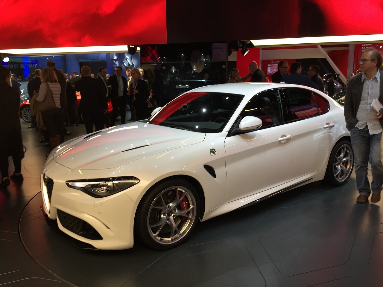 alfa romeo giulia quadrifoglio verde free photo