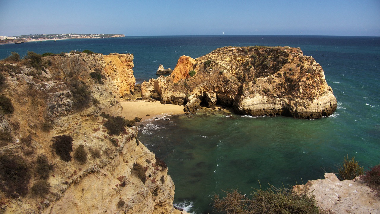 algarve portugal rock free photo