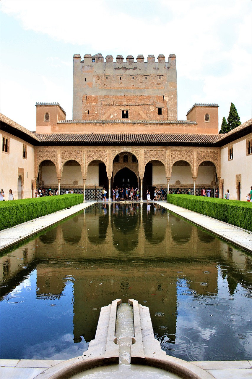 alhambra  palace  andalusia free photo
