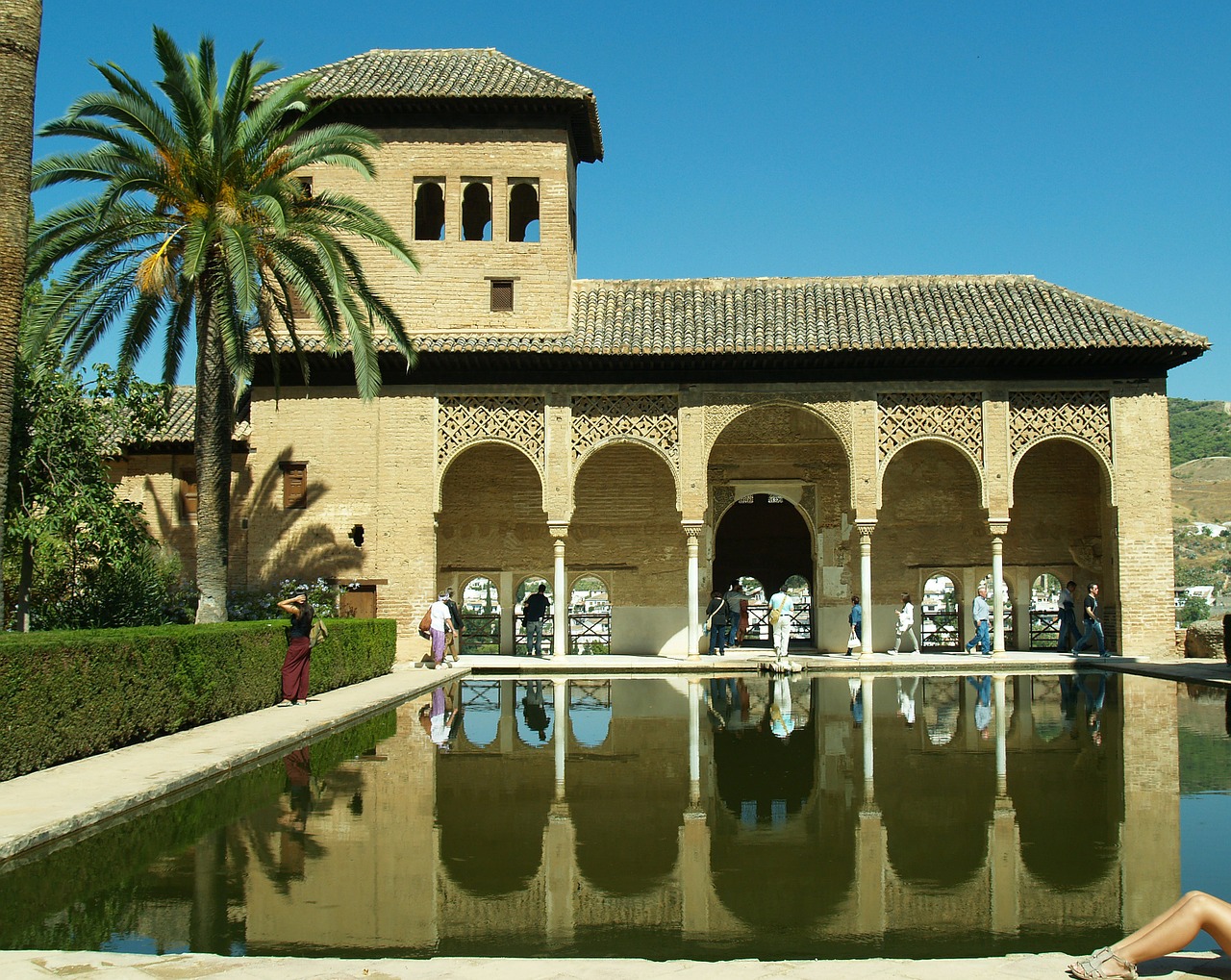 alhambra pond water free photo