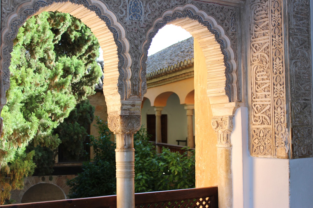 alhambra peek window free photo