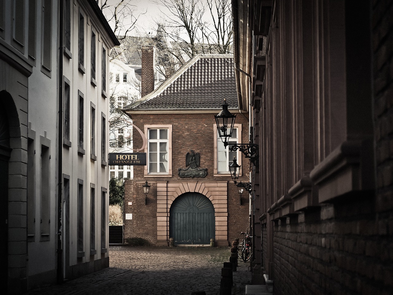 alley old town narrow lane free photo