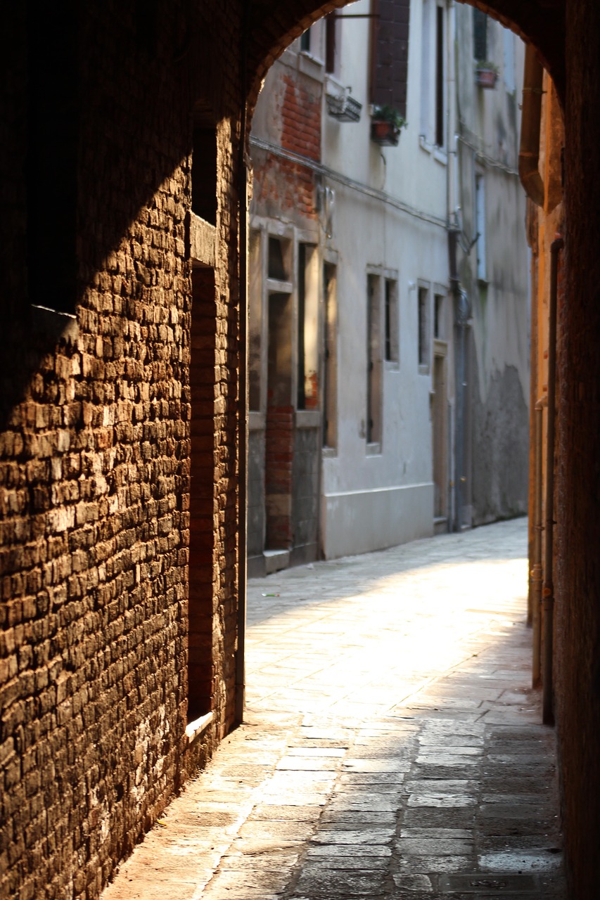 alley venice old free photo