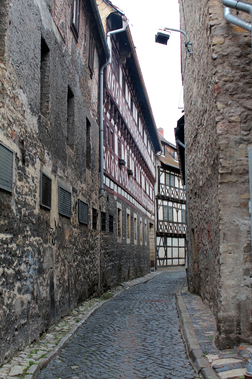 alley wall wall stone free photo