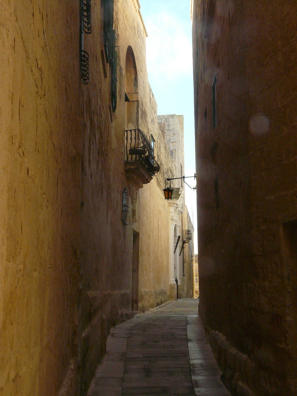 alley old town mdina free photo
