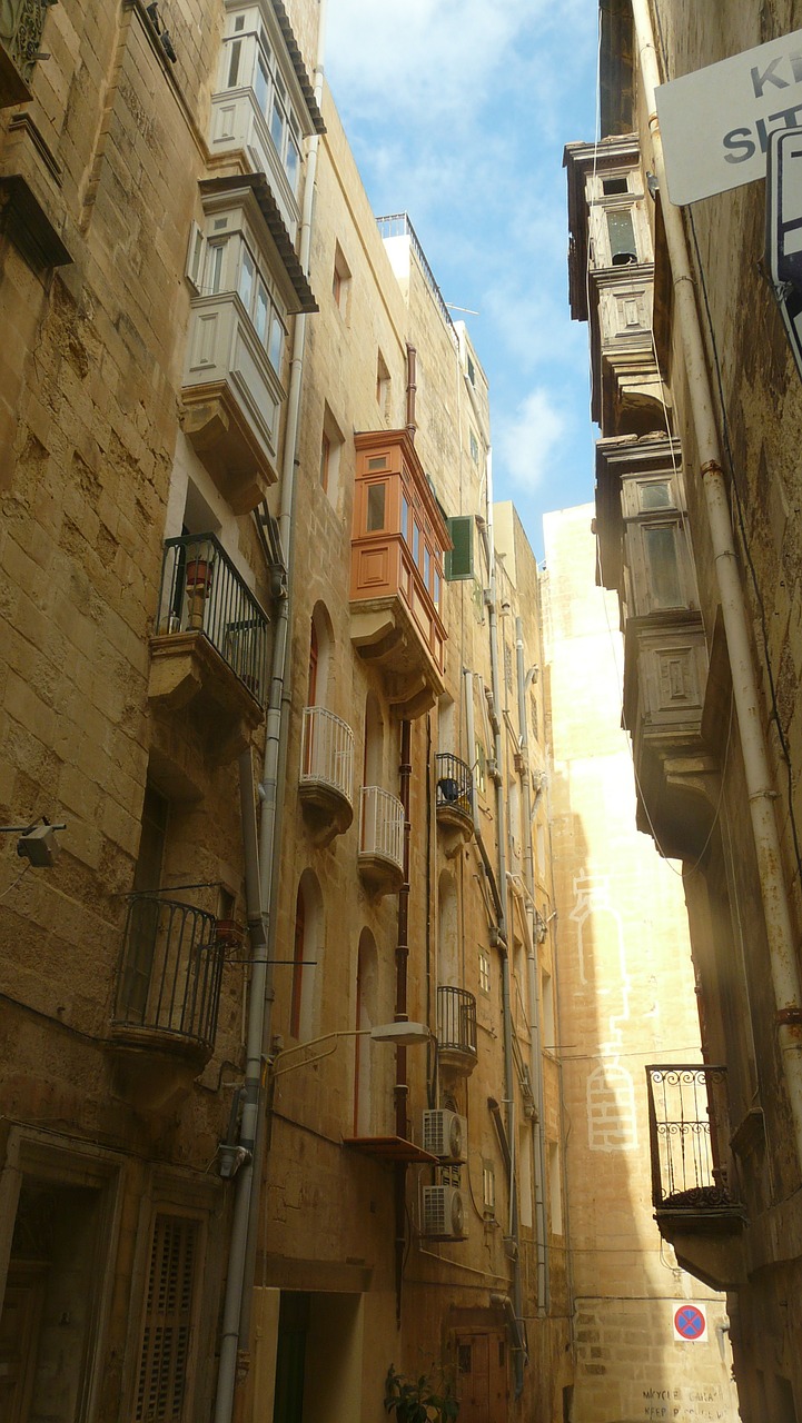 alley old town malta free photo