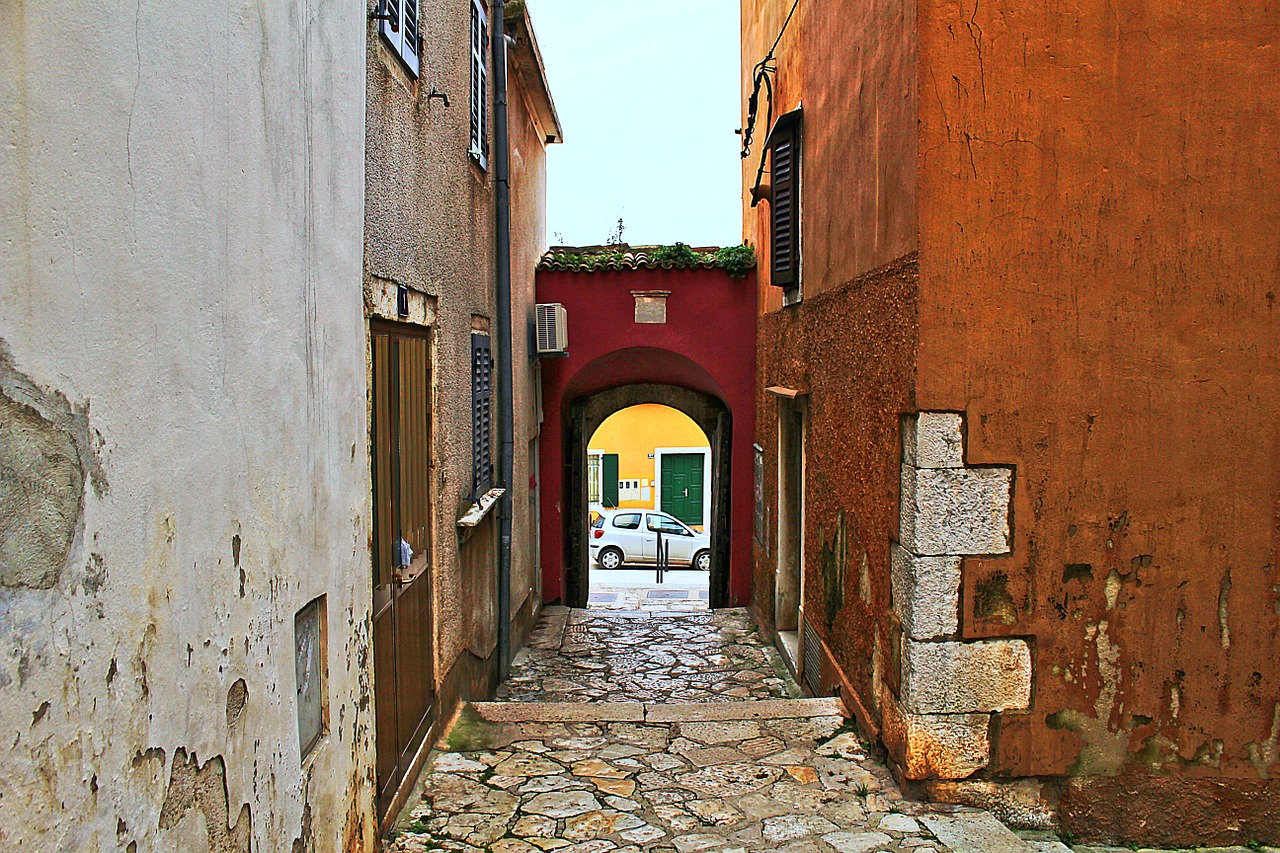 alley old town croatia free photo