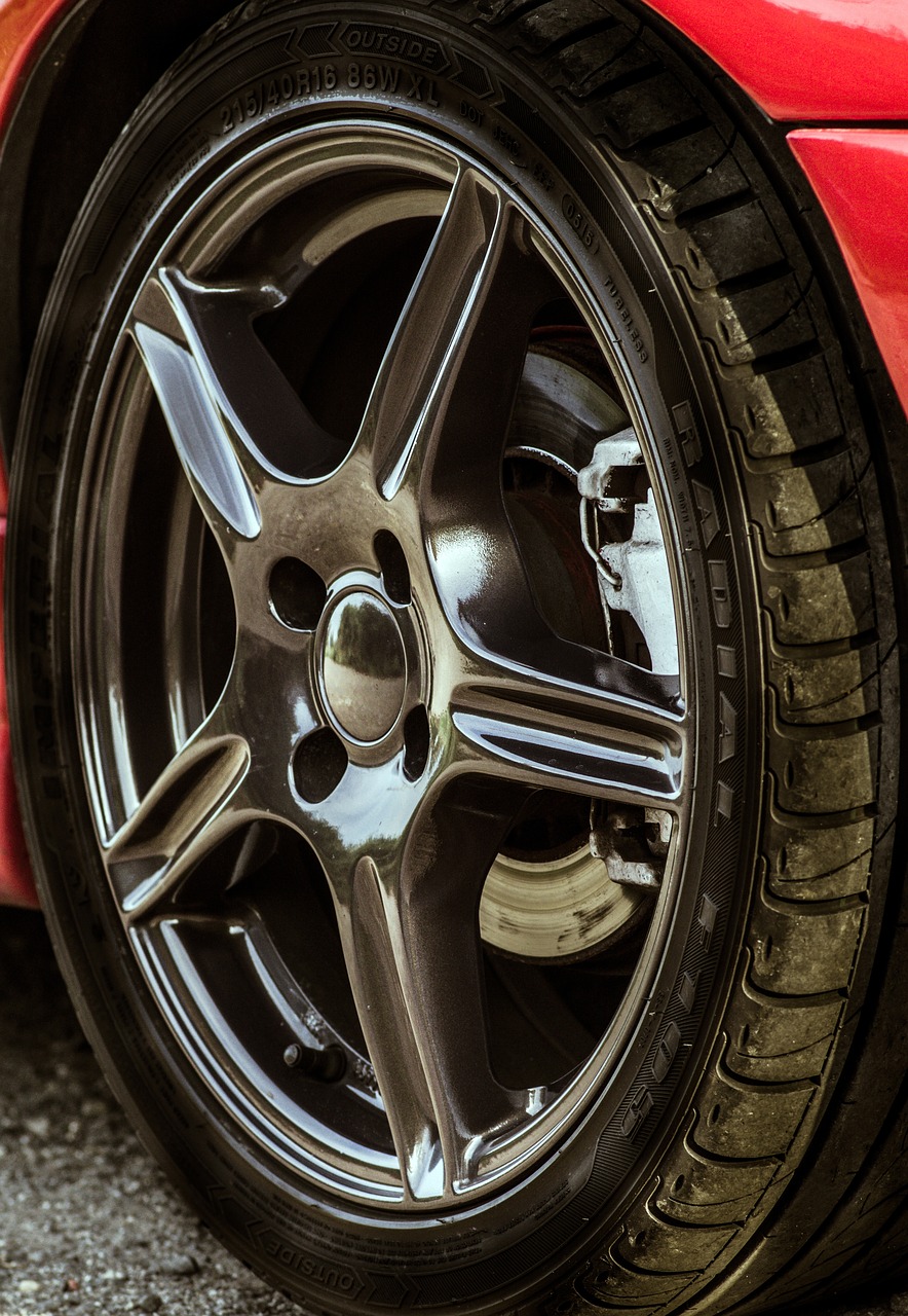 alloy wheels  sports car  car free photo
